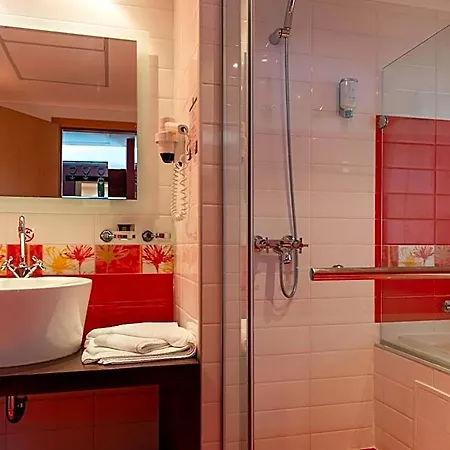Hotel Sandy Bay 4*