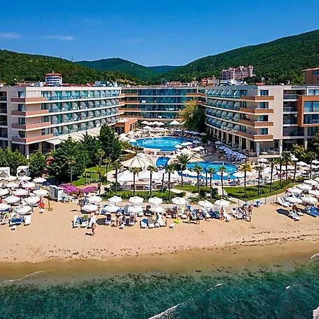Sandy Bay 4*