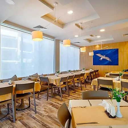 Hotel Sandy Bay